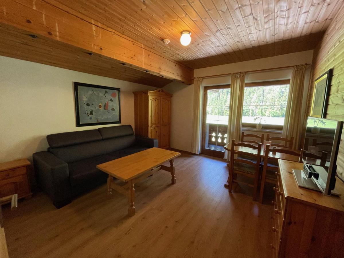 Garni Baerenwirt Bed & Breakfast Leutasch Bagian luar foto