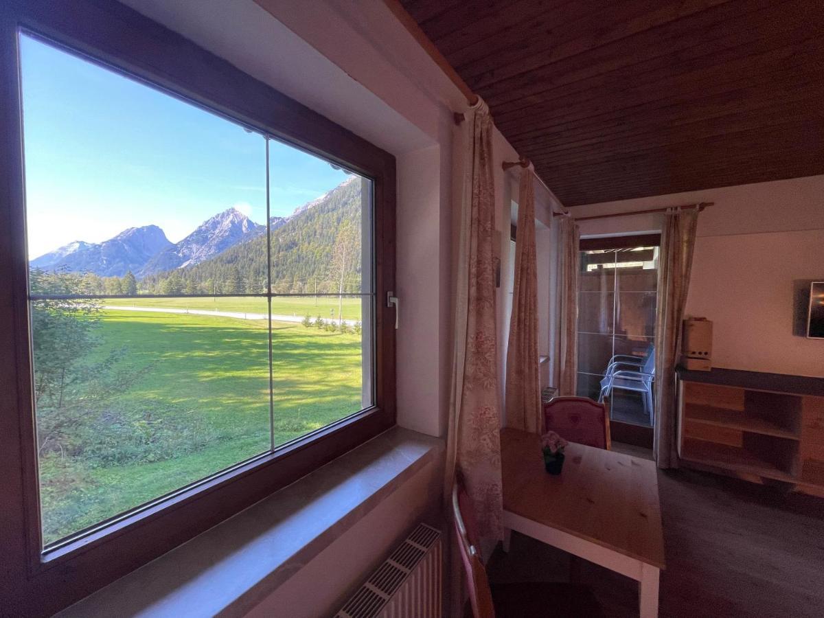 Garni Baerenwirt Bed & Breakfast Leutasch Bagian luar foto