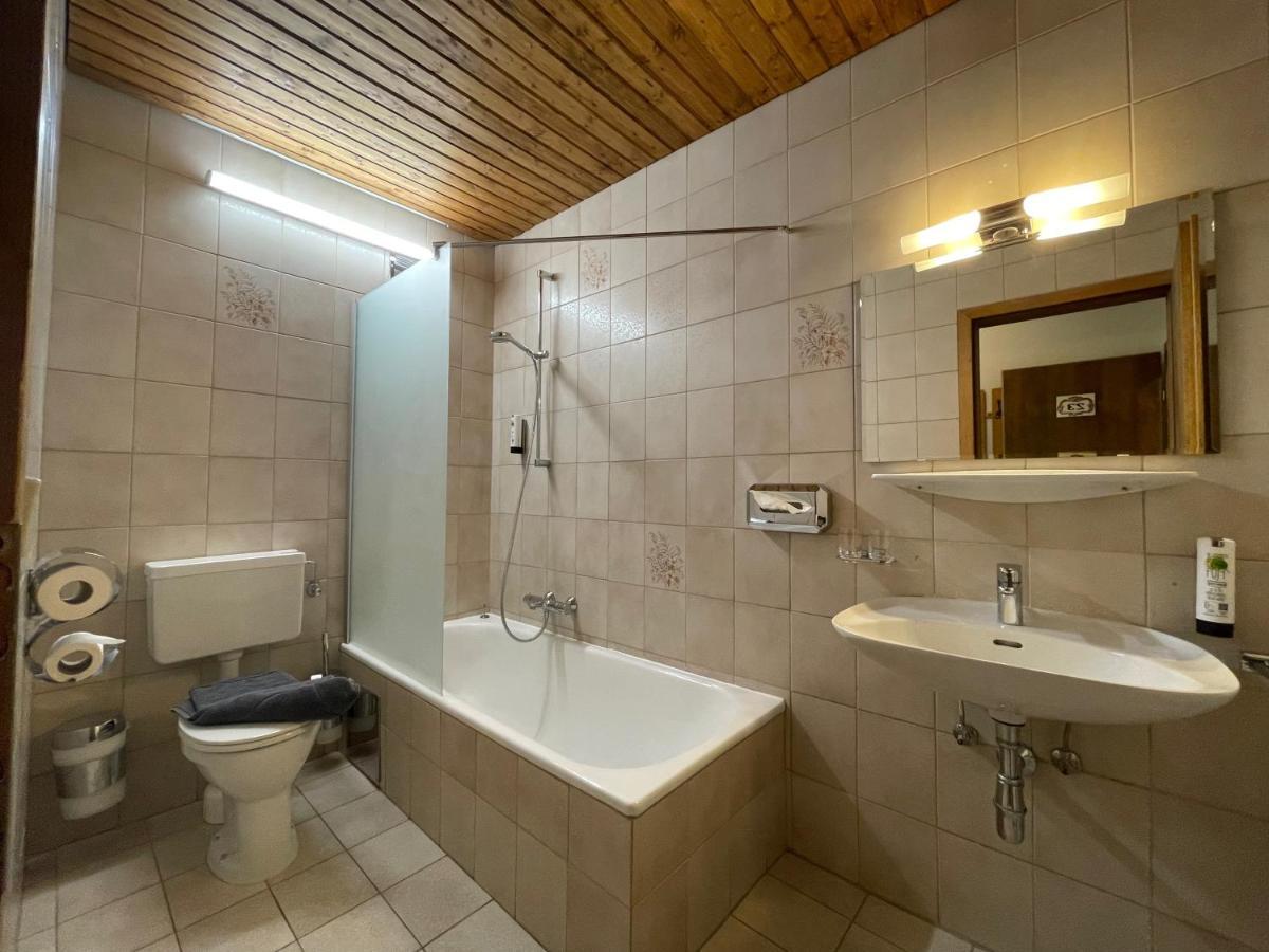 Garni Baerenwirt Bed & Breakfast Leutasch Bagian luar foto