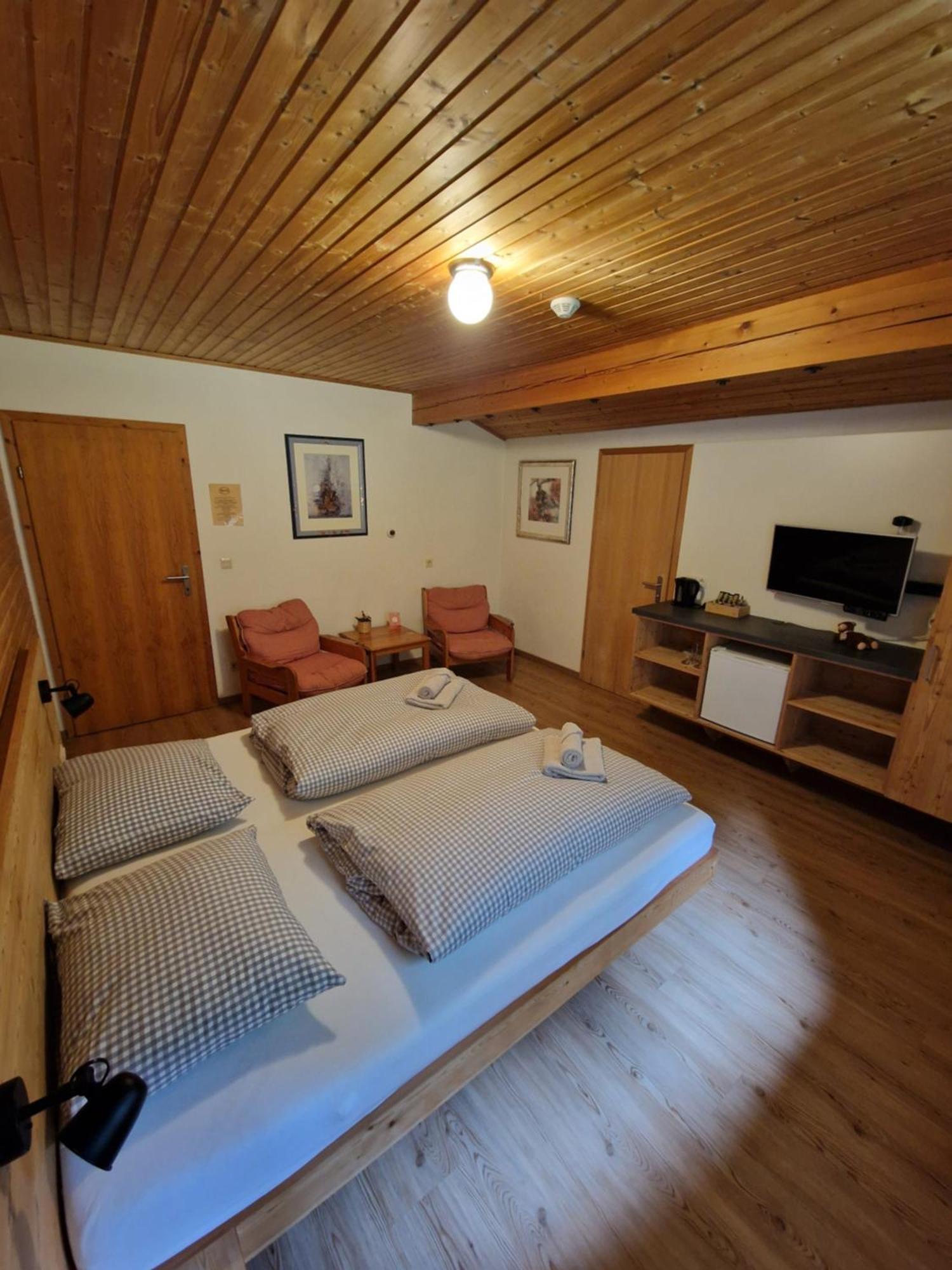 Garni Baerenwirt Bed & Breakfast Leutasch Bagian luar foto