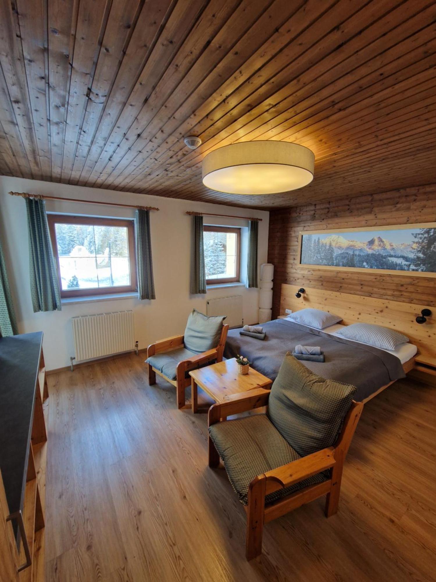 Garni Baerenwirt Bed & Breakfast Leutasch Bagian luar foto