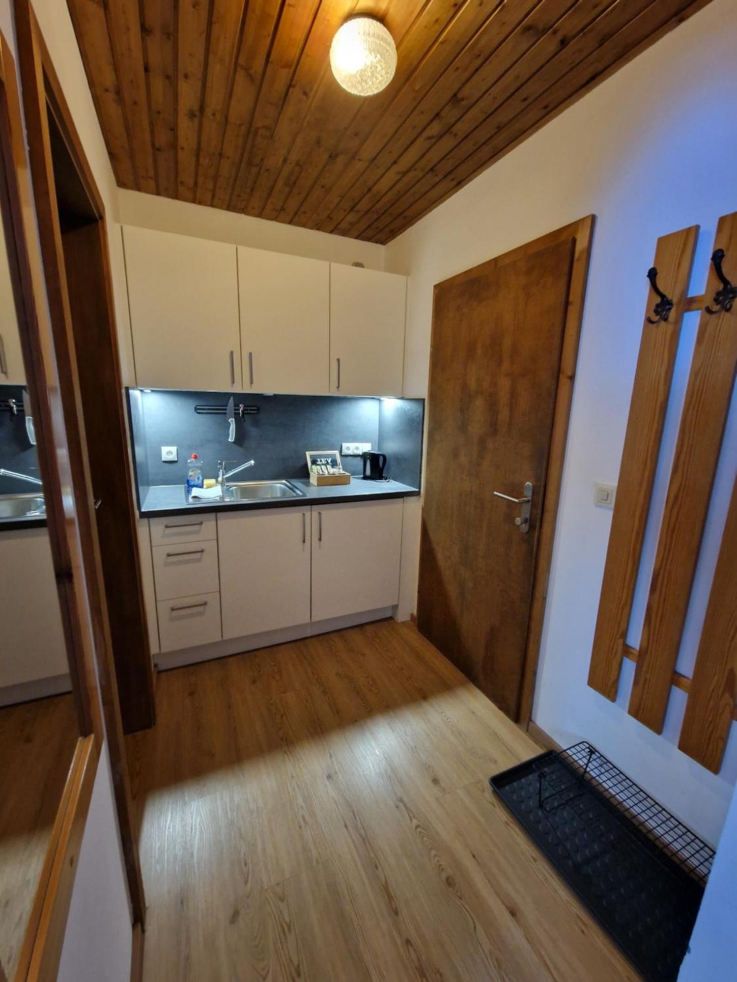 Garni Baerenwirt Bed & Breakfast Leutasch Bagian luar foto
