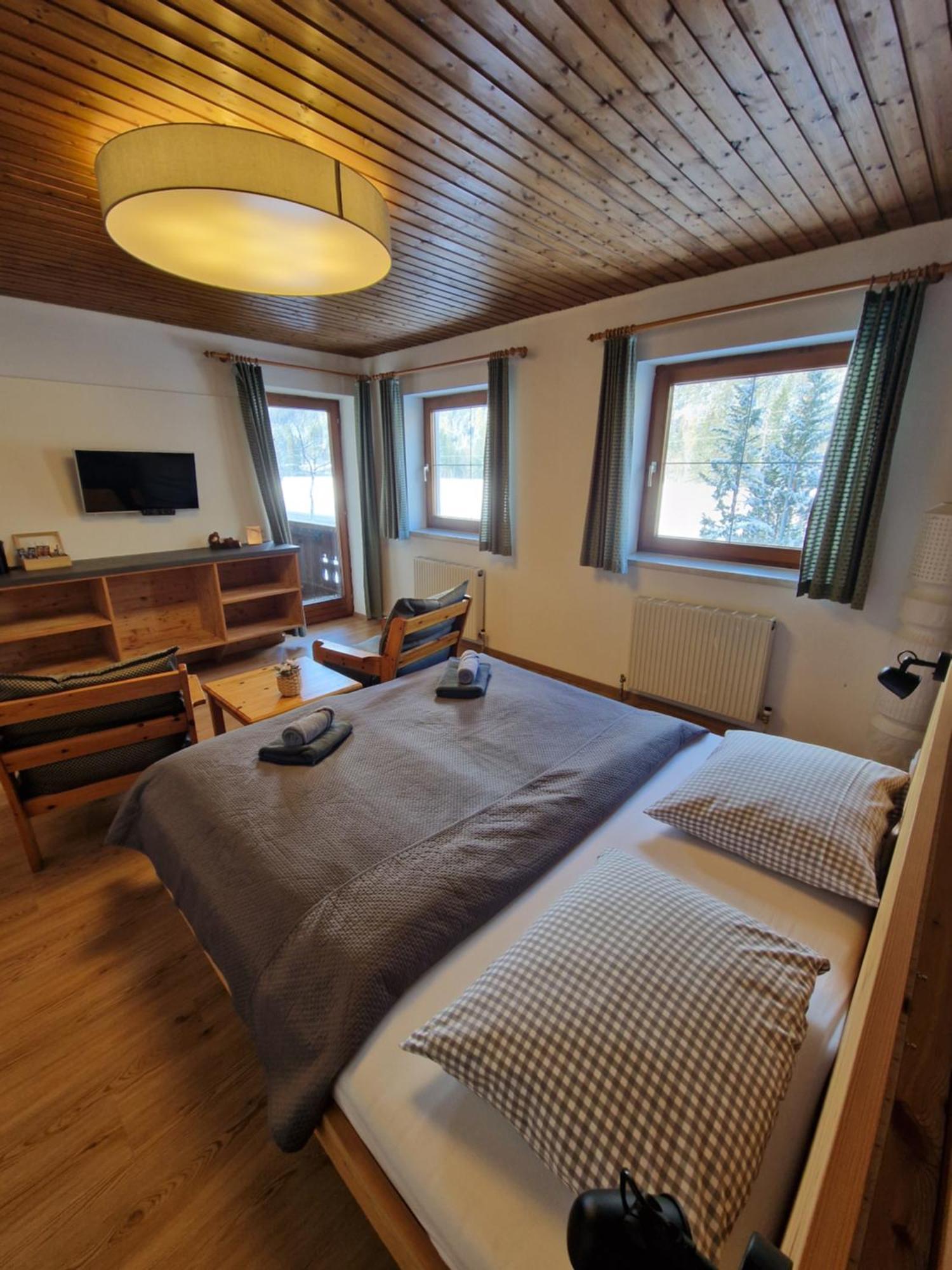 Garni Baerenwirt Bed & Breakfast Leutasch Bagian luar foto